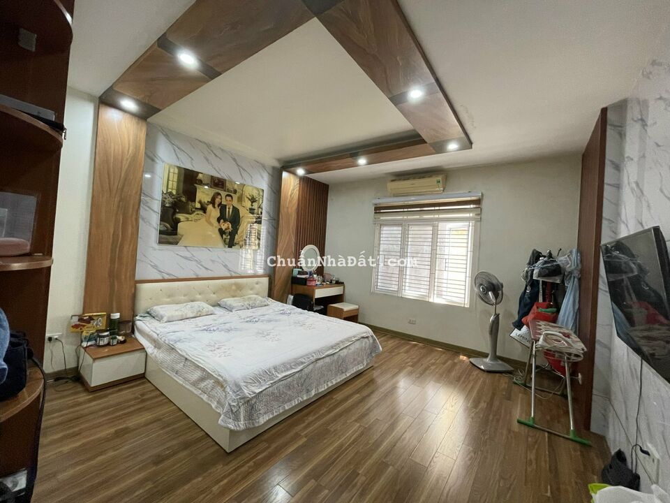 Bán nhà 90m2 xây 4 tầng cao cấp giáp đường 30m Văn Cao giá 6,5 tỷ