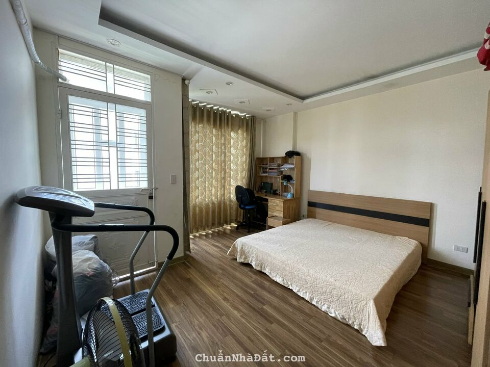 Bán nhà 90m2 xây 4 tầng cao cấp giáp đường 30m Văn Cao giá 6,5 tỷ