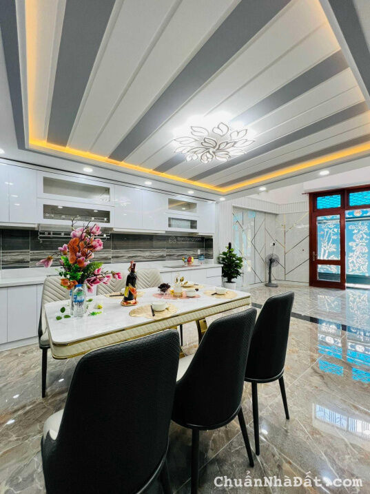 GIẢM MẠNH 800 Triệu , Bán Gấp Nhà Nguyễn Xí 78m2 (6x13m) , Nhà 5 Lầu , 6Phòng Ngủ Tolet GIẢM MẠNH 800 Triệu , Bán Gấp Nhà Nguyễn Xí 78m2 (6x13m) , Nhà 5 Lầu , 6Phòng Ngủ Tolet