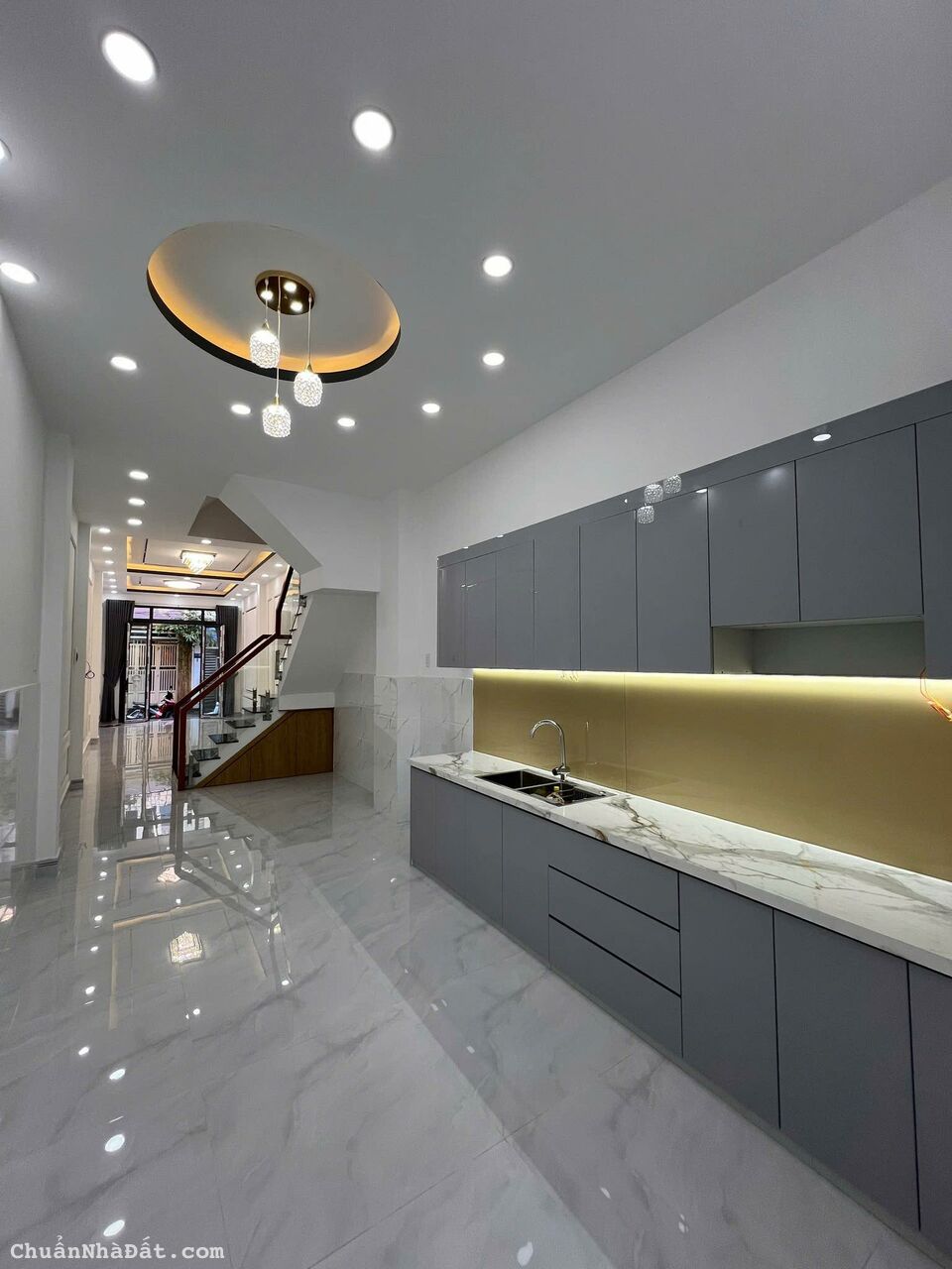 Nhà 4 tầng mới tinh Âu Dương Lân Quận 8 - Ô tô đậu ngày đêm - giá chỉ 8.5 tỷ 69 m2 Nhà 4 tầng mới tinh Âu Dương Lân Quận 8 - Ô tô đậu ngày đêm - giá chỉ 8.5 tỷ 69 m2