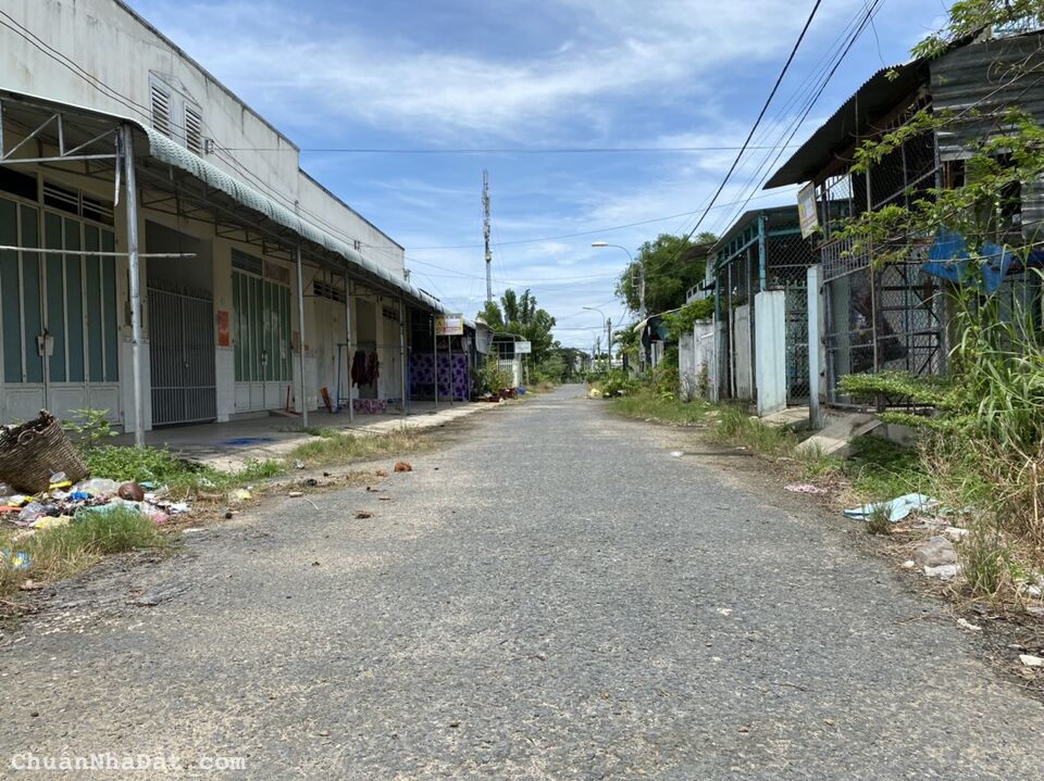 Lô đất ngay chợ Thạnh Đức, Gò Dầu giá chỉ 700tr