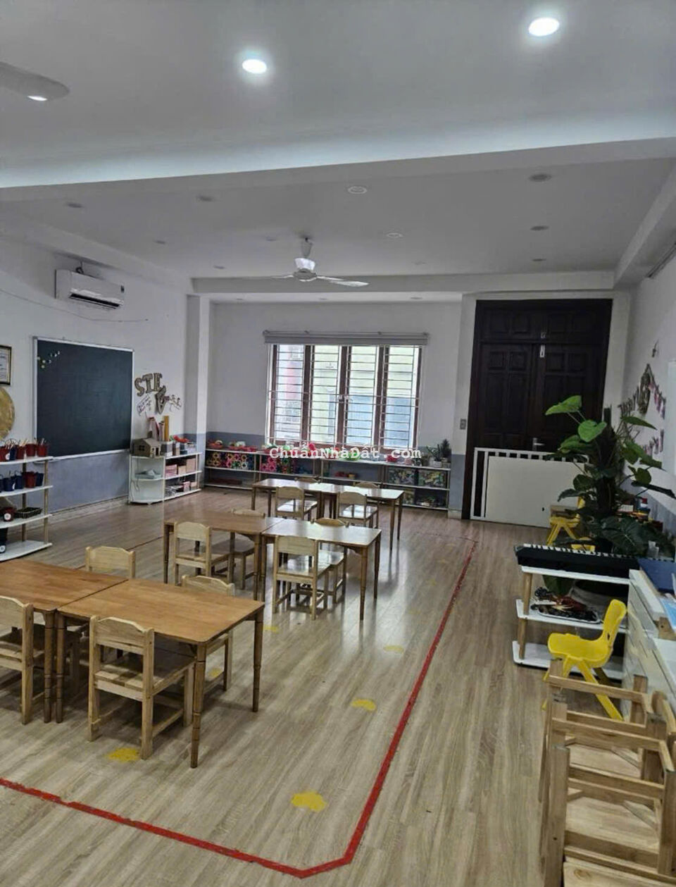 Phân lô trục chính Đền Lừ DT 100m2 mặt tiền 6m, kinh doanh sầm uất, vỉa hè rộng 