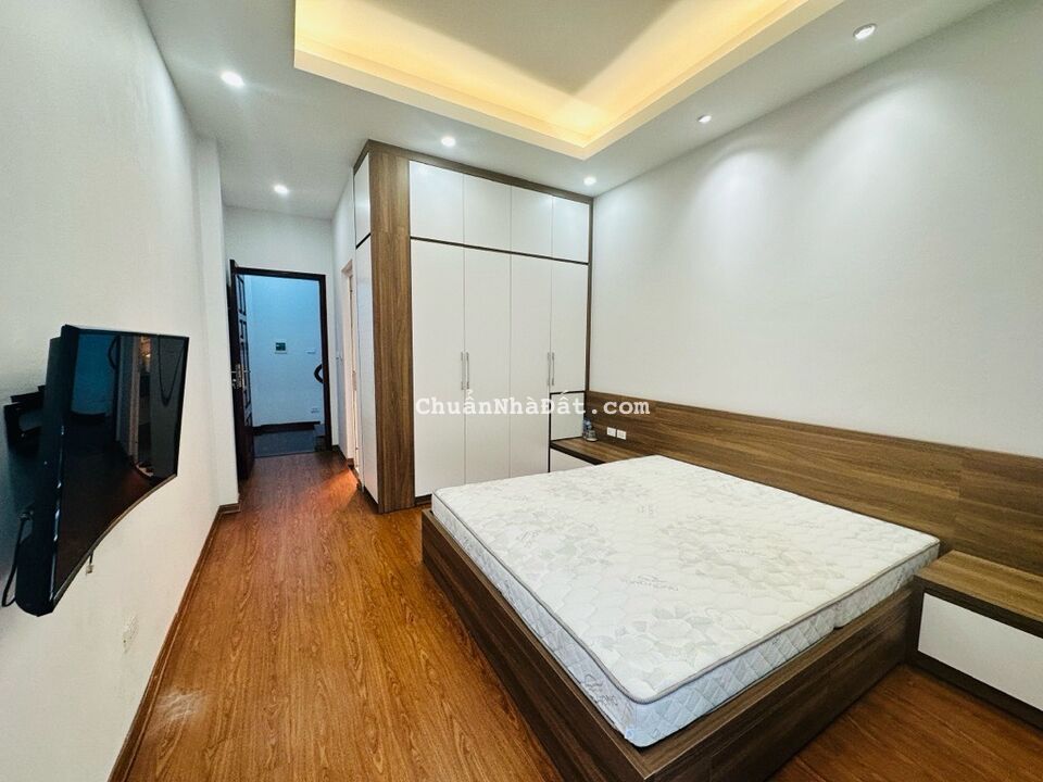 BÁN NHÀ NGÕ THÔNG PHỐ THANH NHÀN DT 35MX4T GẦN PHỐ NGÕ SÁNG THOÁNG,GIÁ 4.25 TỶ