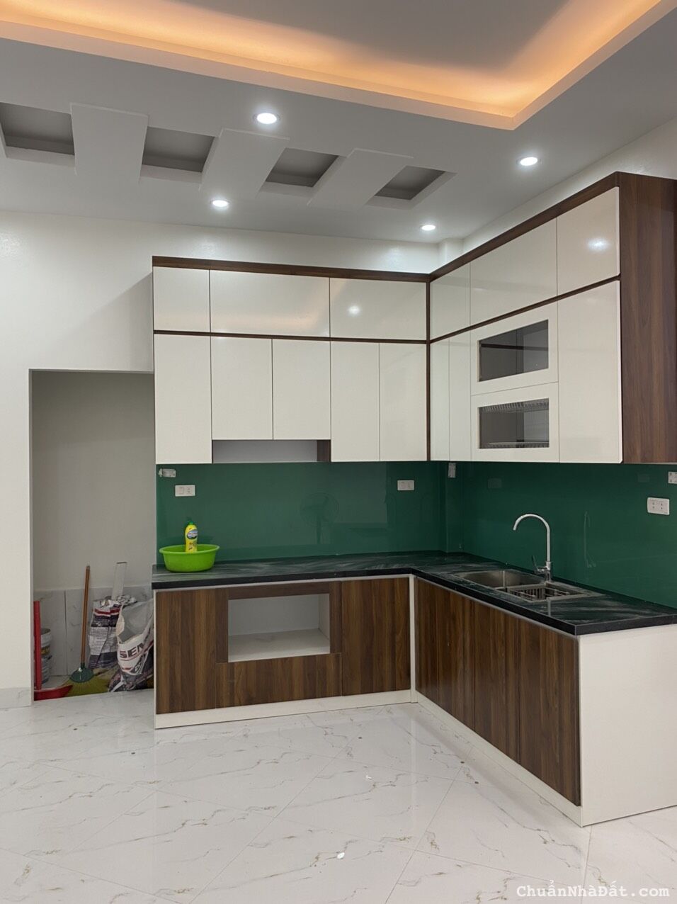 Bán nhà ngõ phố Lê Thanh Nghị HBT Hà Nội DT 52m2x5T ngõ thông full nội thất giá 5 tỷ 3