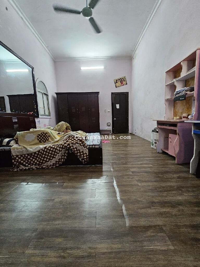 BÁN NHÀ NGAY NGÃ TƯ LÊ THANH NGHỊ BẠCH MAI. DT 87MX4T CÁCH PHỐ 15M NHÀ LÔ GÓC BÁN NHÀ NGAY NGÃ TƯ LÊ THANH NGHỊ BẠCH MAI. DT 87MX4T CÁCH PHỐ 15M NHÀ LÔ GÓC