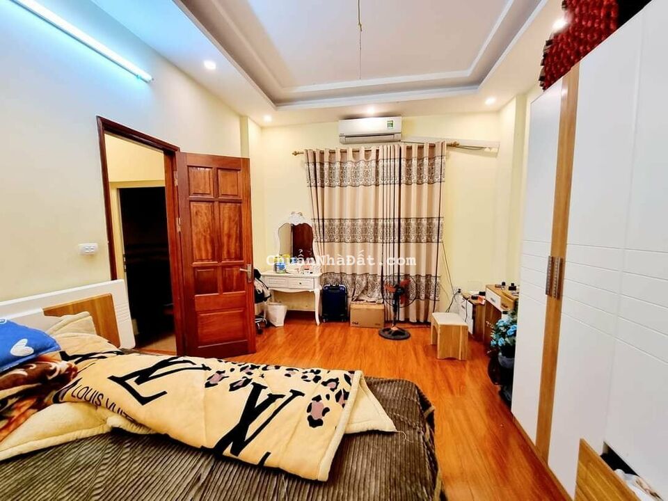 TRUNG TÂM HAI BÀ TRƯNG-NGÕ THÔNG - NHÀ ĐẸP Ở NGAY - MẶT TIỀN RỘNG - DT 32mx5T TRUNG TÂM HAI BÀ TRƯNG-NGÕ THÔNG - NHÀ ĐẸP Ở NGAY - MẶT TIỀN RỘNG - DT 32mx5T