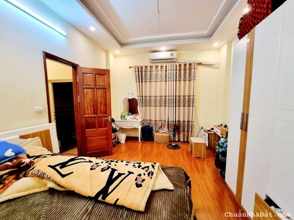TRUNG TÂM HAI BÀ TRƯNG-NGÕ THÔNG - NHÀ ĐẸP Ở NGAY - MẶT TIỀN RỘNG - DT 32mx5T TRUNG TÂM HAI BÀ TRƯNG-NGÕ THÔNG - NHÀ ĐẸP Ở NGAY - MẶT TIỀN RỘNG - DT 32mx5T