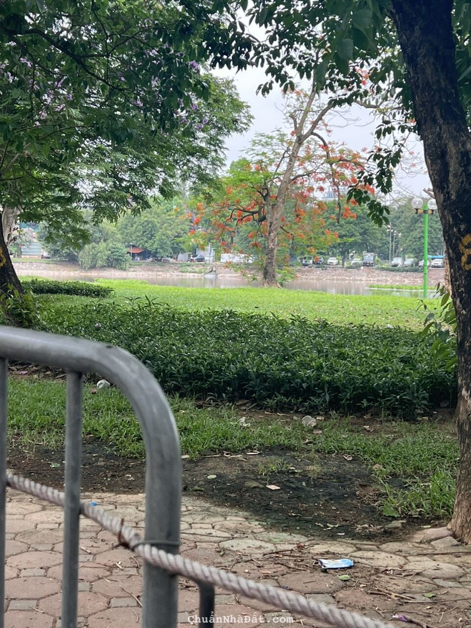 BÁN NHÀ MẶT PHỐ VÂN HỒ 3, SÁT CÔNG VIÊN THỐNG NHẤT. DT 50M2, CÓ VỈA HÈ,KINH DOANH 