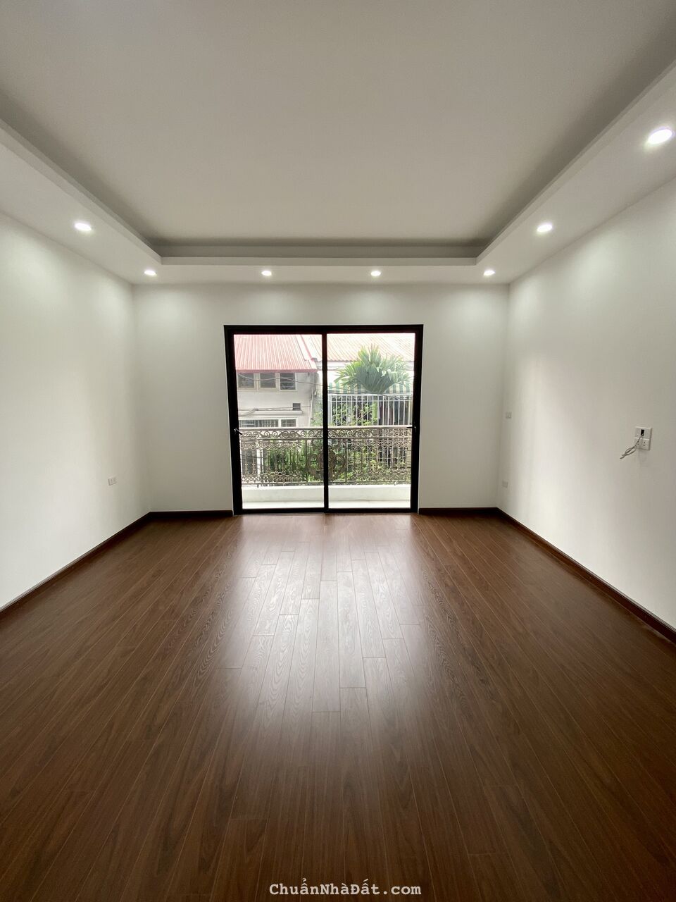 Bán nhà ngõ 92 Mai Động Hoàng Mai DT57m2x5T ngõ thông ô tô sát nhà giá 7 tỷ 200 tr