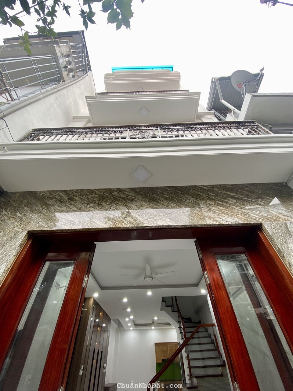 Bán nhà mới xây ngõ phố Mai Động Hoàng Mai DT 56mx5T ngõ thông giá 7,2 tỷ