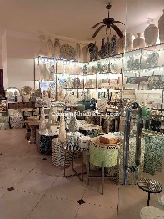 BÁN CĂN BIỆT THỰ PHỐ LÒ ĐÚC DT 150M- 4T CÓ SÂN CỔNG RIÊNG, NHÀ 2 MẶT NGÕ 