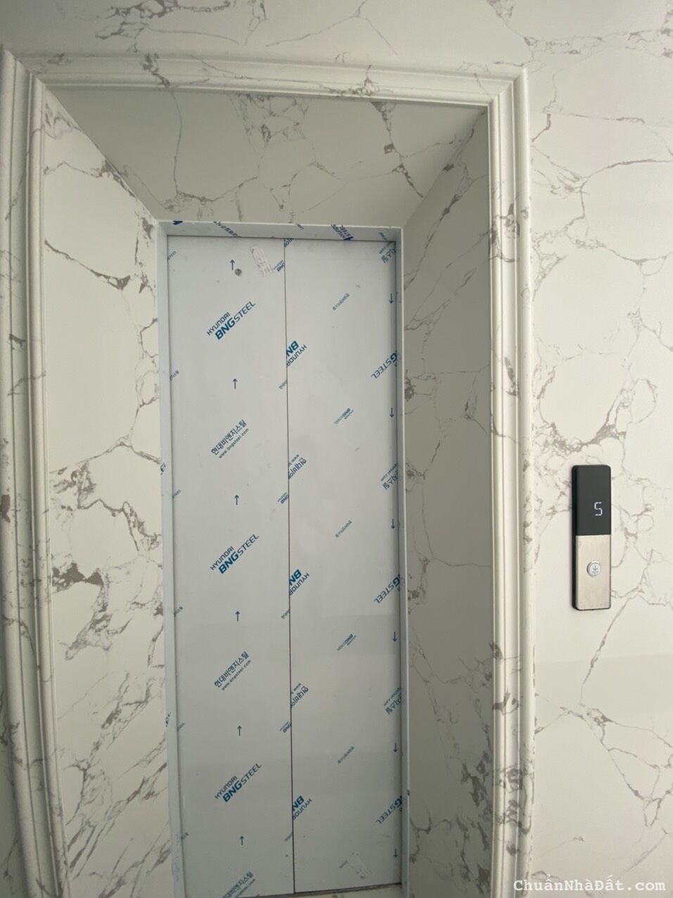 Bán nhà cách Mặt phố Tân Mai 10m DT 58mx5T thang máy ô tô vào nhà giá 10.95 tỷ