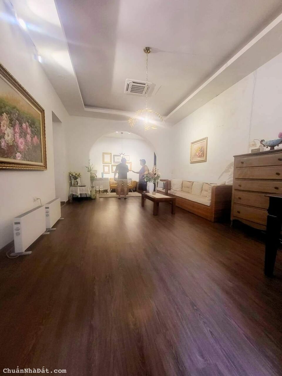 Phân lô Lạc Trung 100m- mặt tiền hơn 5m ô tô vào nhà, ngõ thông giá hơn 15.5 tỷ