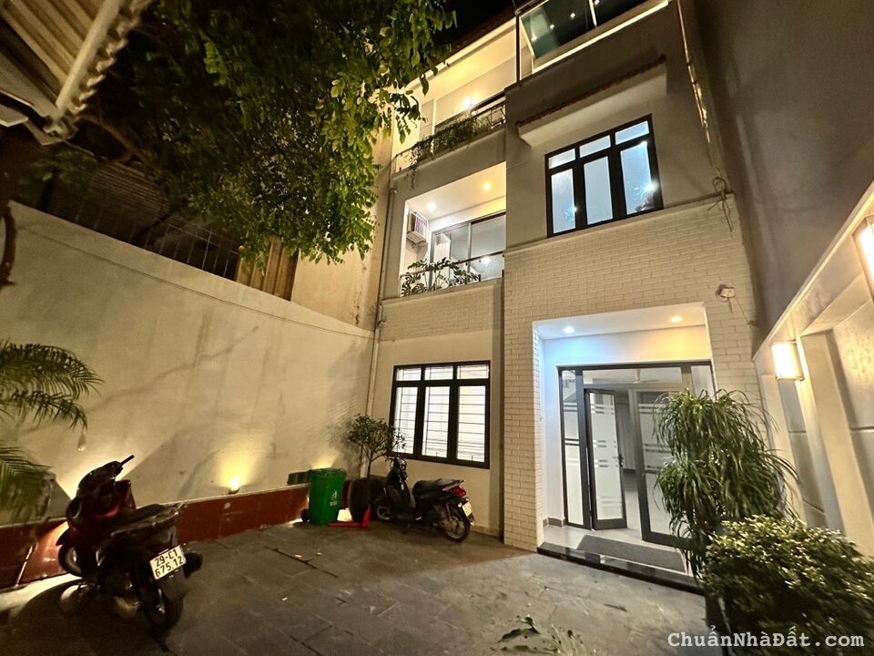 Bán nhà Mặt ngõ phố Trần Khát Chân DT 122m mặt tiền hơn 6m- ô tô vào nhà chạy qua Kinh Doanh 