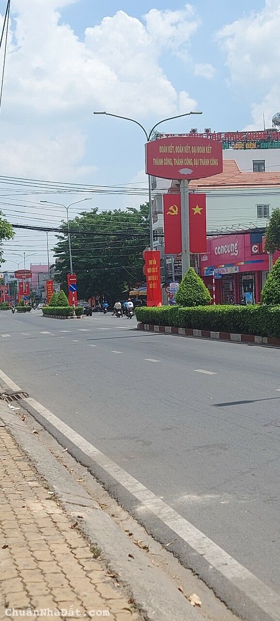 Bán nhà mặt tiền đường Nguyễn An Ninh Tp Dĩ An Tỉnh Bình Dương giá 55 tỷ Bán nhà mặt tiền đường Nguyễn An Ninh Tp Dĩ An Tỉnh Bình Dương giá 55 tỷ