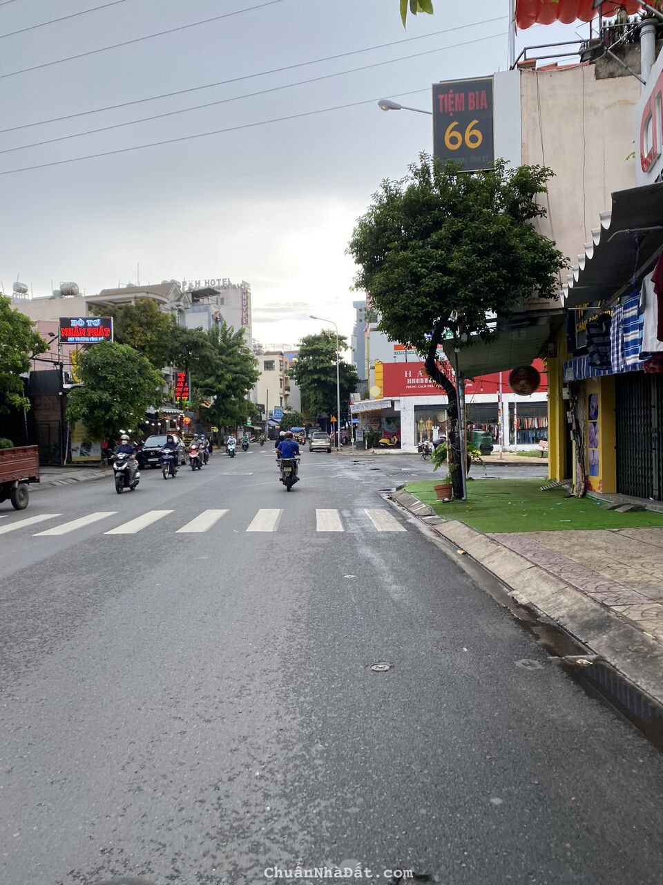  Bán lô đất MT Nguyễn Hữu Thọ, Phước Kiển, Nhà Bè, SHR, TC dân cư đông, Giá TT 2.2tỷ LH Ms Ngọc