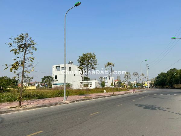 Chính chủ cần bán 2 lô liền kề đối lưng shophouse ,gần UBND thị xã Điện Bàn