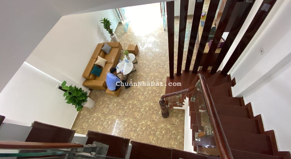 Bán nhà Doãn Kế Thiện, nhà đẹp ở ngay, 36m2 x 5 tầng, giá 3.6 tỷ