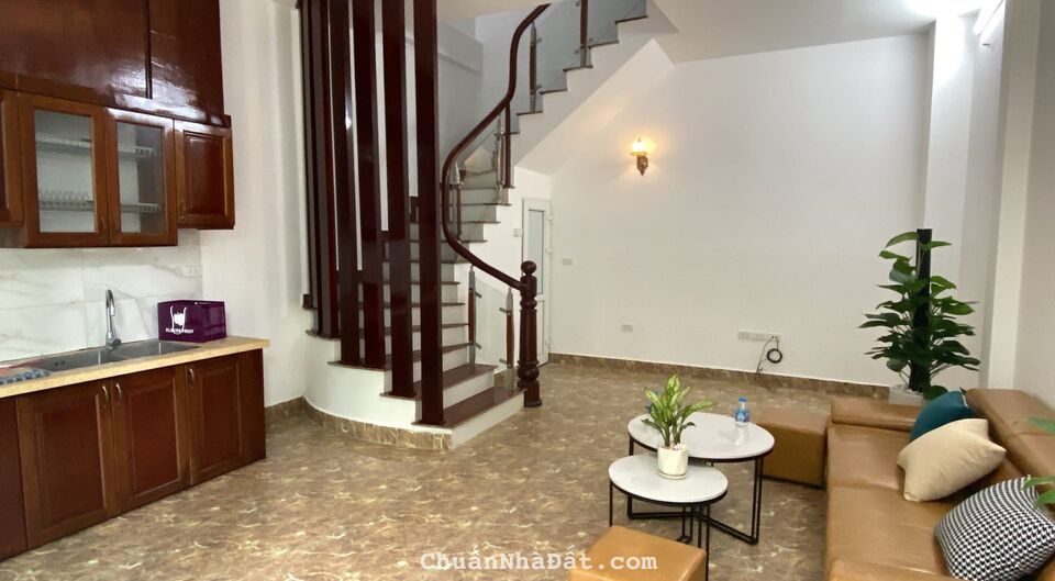 Bán nhà Doãn Kế Thiện, nhà đẹp ở ngay, 36m2 x 5 tầng, giá 3.6 tỷ