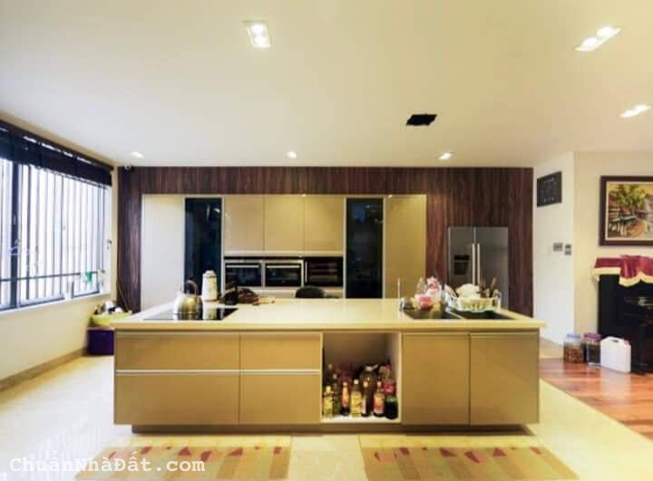 Bán biệt thự quận Ba Đình, trung tâm của trung tâm, phong cách Châu Âu cực đẹp, cực hiếm