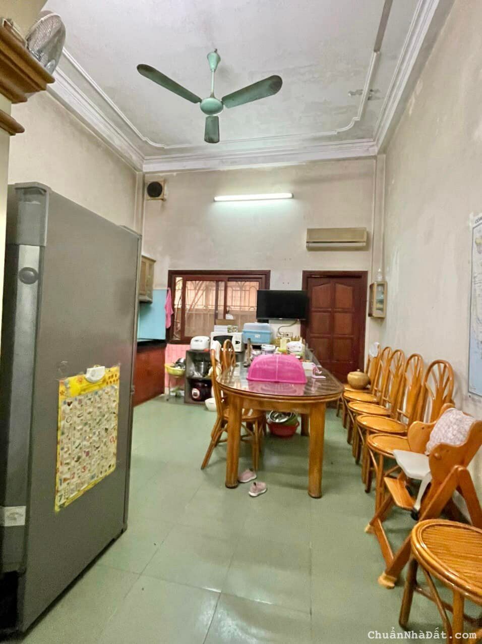 Bán nhà KĐT Định Công, phố Trần Nguyên Đán, Quận Hoàng Mai, diện tích 60m2, giá chỉ 8.9 tỷ đồng