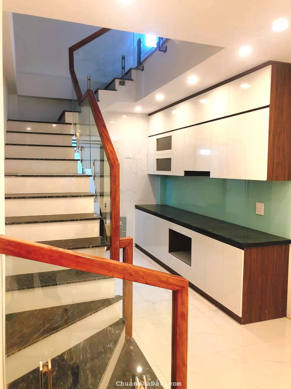 BÁN NHÀ ĐẸP GIÁP NHỊ - HOÀNG MAI.