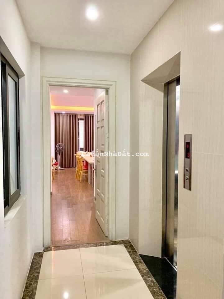 Siêu phẩm Đội Cấn 5 tầng Thang Máy, 55m2, 30m ra ô tô tránh, giá chỉ 8 tỷ