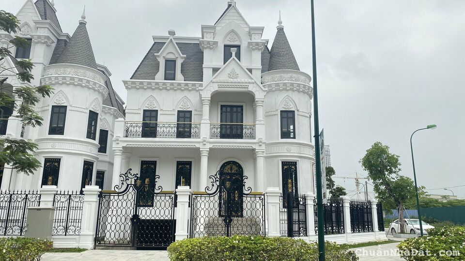 Biệt thự mới ra hàng Ciputra - Giá chủ đầu tư - 3 tầng 1 hầm để ô tô, làm hầm rượu