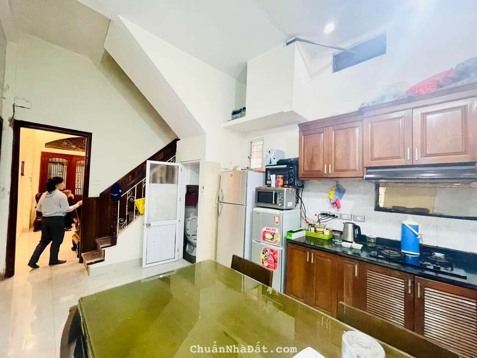 Nhà đẹp 5 tỷ hơn Văn Quán 45m2 x 5 tầng phân lô vỉa hè kinh doanh ô tô vào nhà 