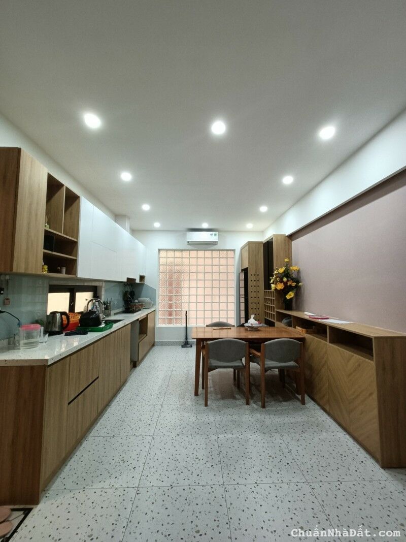 Bán gấp nhà đẹp 4 tầng ngay Đại học Kiến Trúc. Hà Đông 2 thoáng 15m ra ôtô đỗ Chỉ 2,75 tỷ