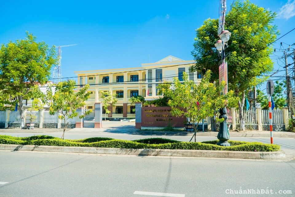 BÁN LÔ GỐC 2.699M2 2 MẶT TIỀN NHỰA, 470TR/SHR NGAY CỤM KCN LỚN. ĐÔNG DÂN CƯ CÓ TRƯỜNG CHỢ