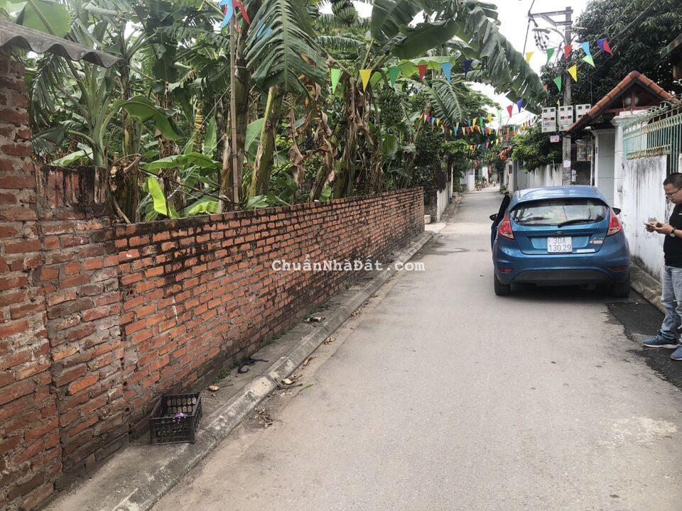 Hiếm- Bán đất Gia Lâm- đường oto tránh vào nhà- gia đầu tư