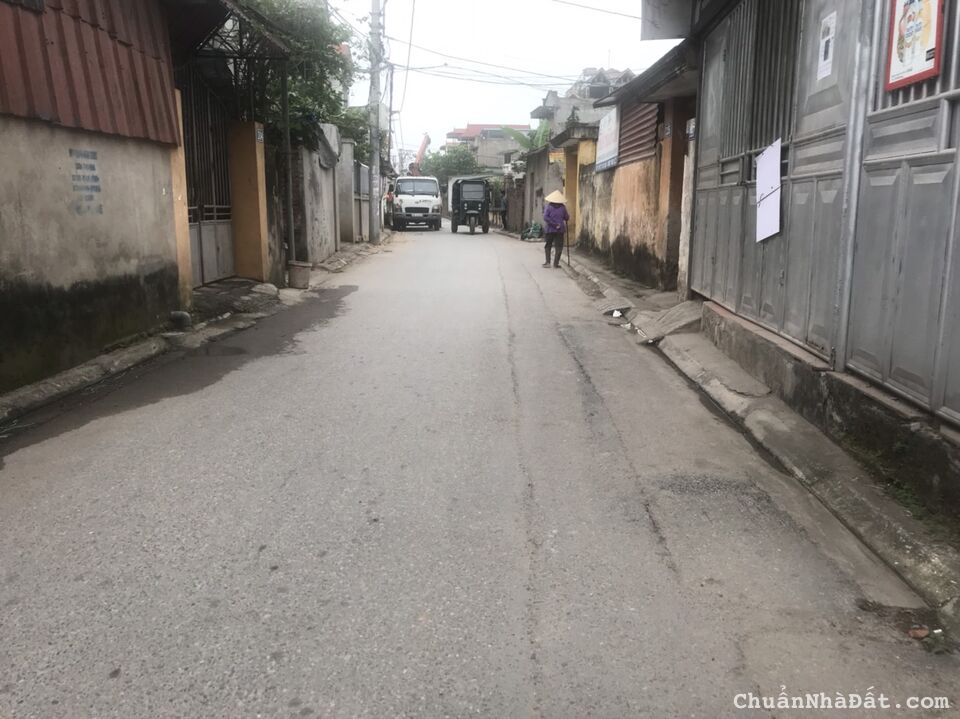 Hiếm- Bán đất Gia Lâm- đường oto tránh vào nhà- gia đầu tư