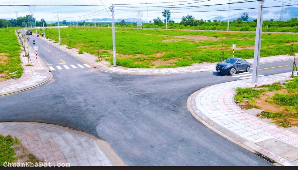 KĐT Megacity KonTum- Chính chủ bán Cặp kề Góc hướng Đông chỉ 449Tr KĐT Megacity KonTum- Chính chủ bán Cặp kề Góc hướng Đông chỉ 449Tr