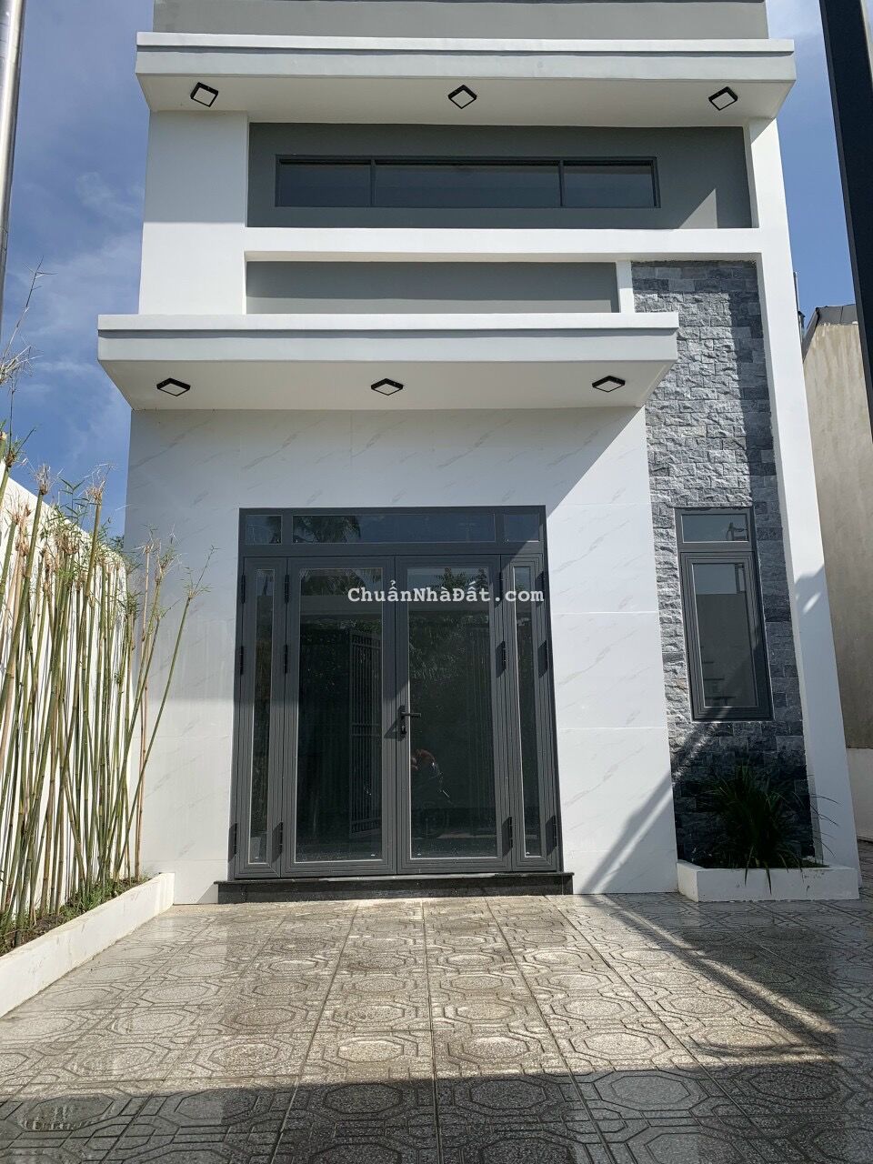 Bán nhà ngộp hiệp an, thủ dầu một. Dt 6.6*13 tc 73m giá 2.3 tỷ lh0384329615 luyến