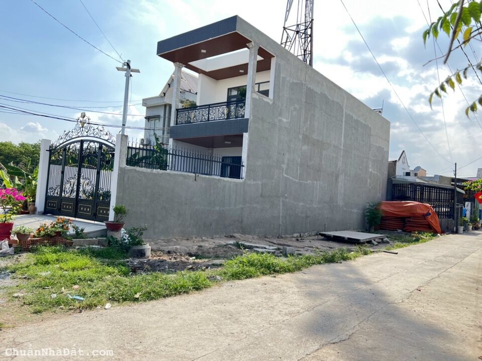 Bán đất đường dx022 dt 10*13, nở hậu, tc 100m đường nhựa 5m giá 2 tỷ 350 lh 0384329615 luyến