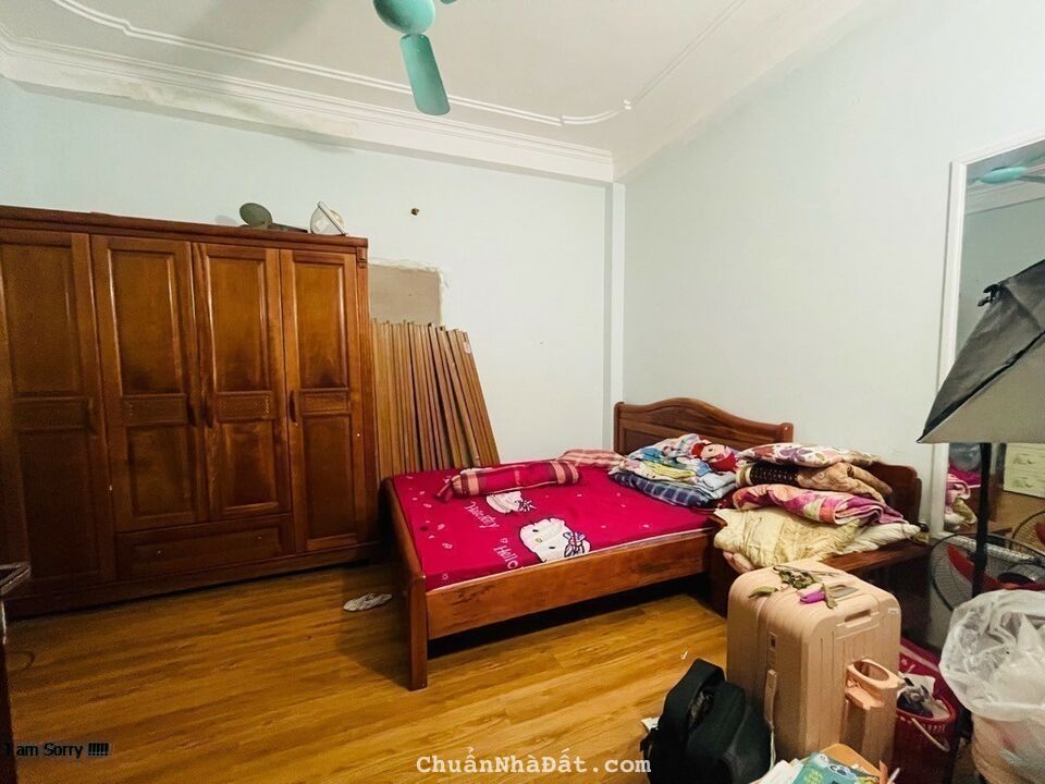 Bán nhà Lĩnh Nam dt 40,2m2 , xây 4 tầng ở luôn,mặt phố oto lô góc kinh doanh mạnh giá 4,92 tỷ 