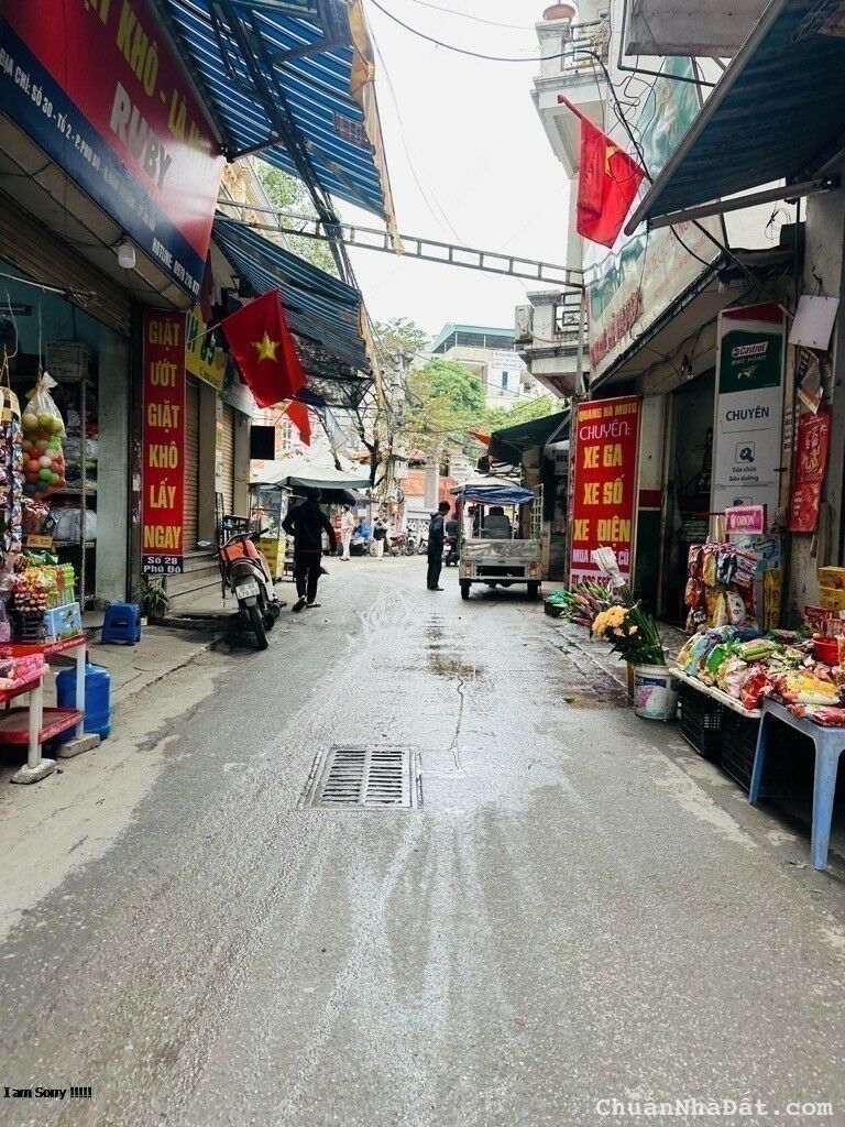 Bán nhà Lĩnh Nam dt 40,2m2 , xây 4 tầng ở luôn,mặt phố oto lô góc kinh doanh mạnh giá 4,92 tỷ 