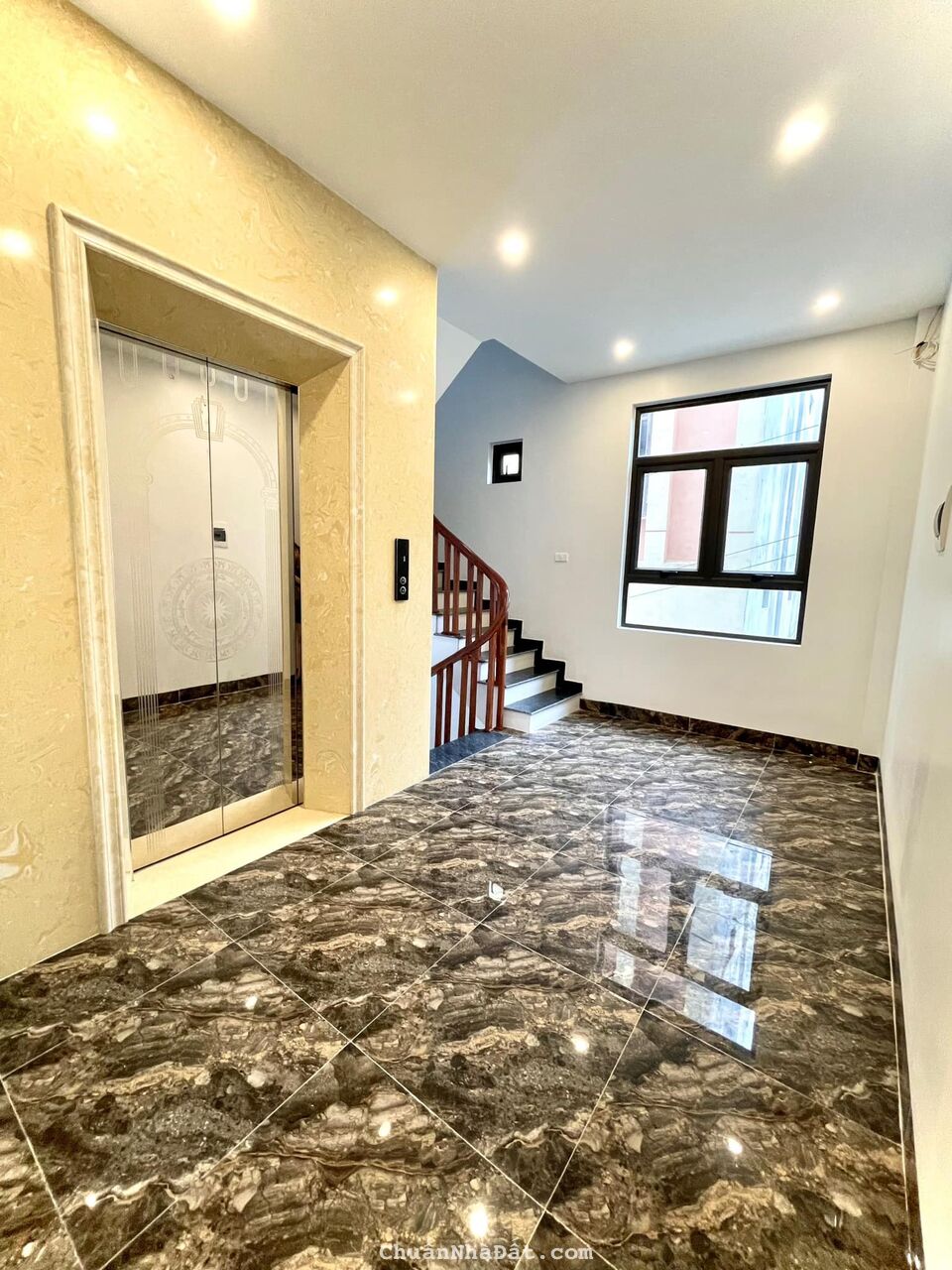 CHÍNH CHỦ BÁN NHÀ SIÊU PHẨM  MẶT PHỐ THANH ĐÀM-82M-5 TẦNG THANG MÁY-HƠN 12TỶ-DÒNG TIỀN SẴN SÀNG