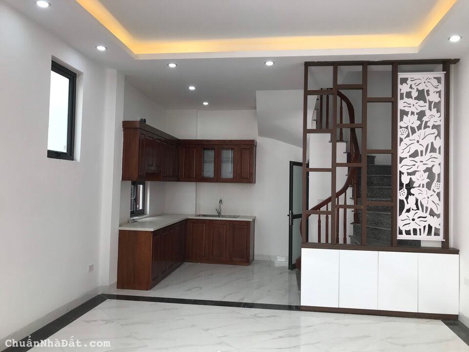 😎Giá SHOCK chỉ còn 2,5 tỷ trong tháng 8 tậu nhanh nhà mới 5 tầng tại Thạch Bàn, LB