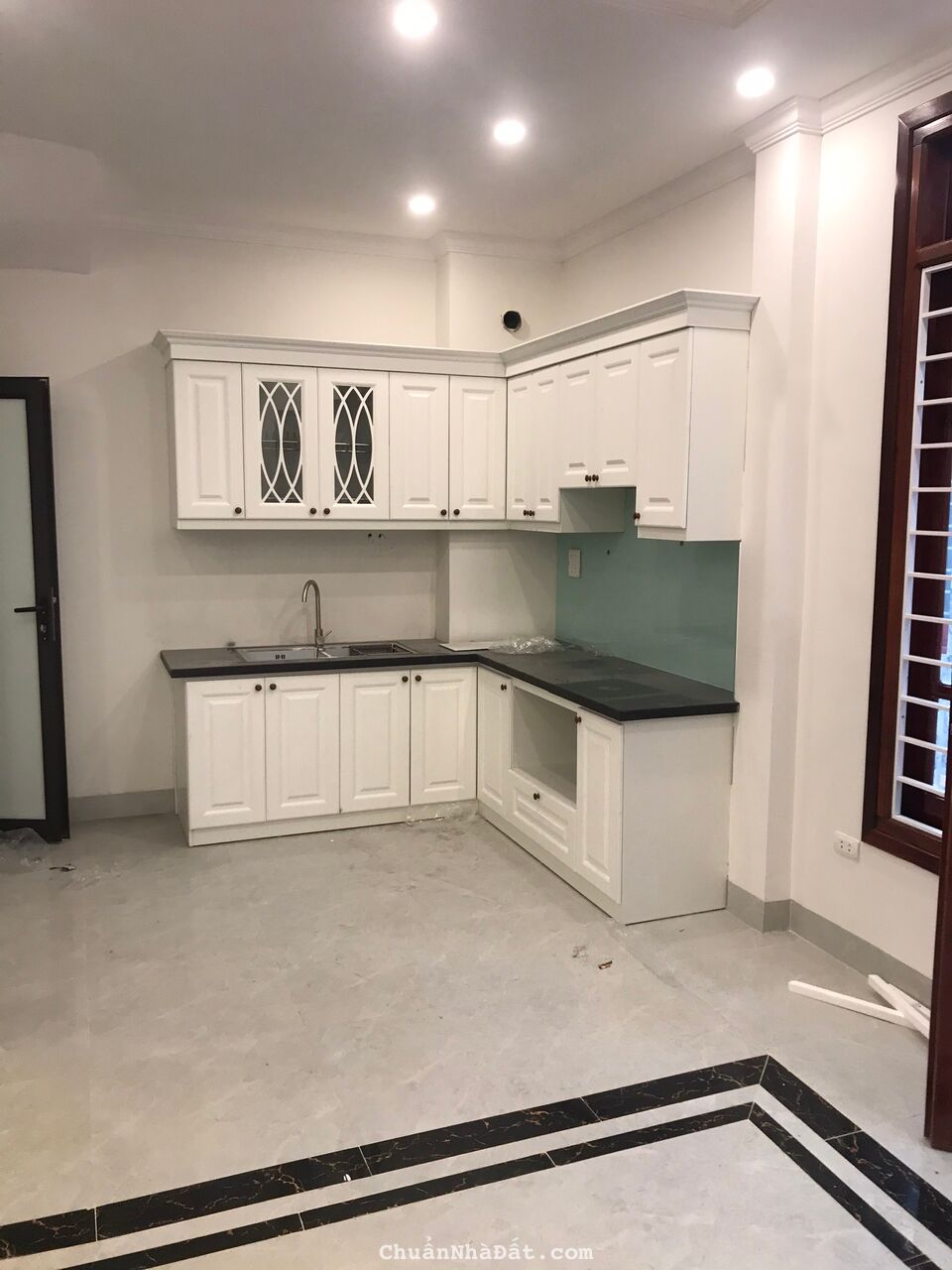 NHÀ MỚI OTO ĐỖ CỔNG LONG BIÊN 