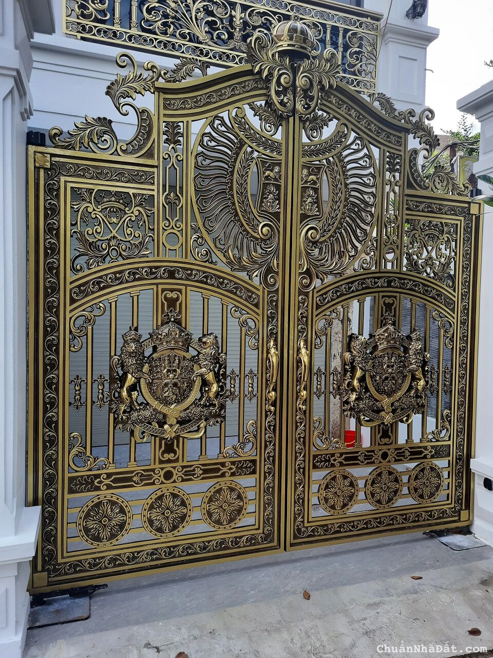 😭SOS!!! Cần bán gấp nhà mới 6 tầng thang máy tại mặt ngõ phố Ngọc Lâm 