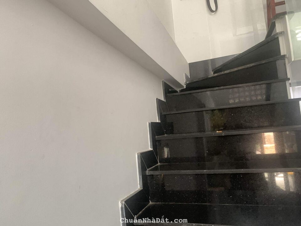 Nhà mặt Tiền Lê Văn Chí Linh Trung Thùy Đức 77m2