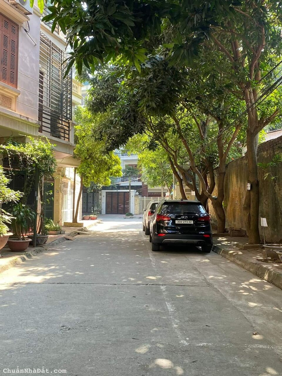 HOÀNG QUỐC VIỆT 39M 5 TẦNG - GARA OTO - PHÂN LÔ - THANG MÁY