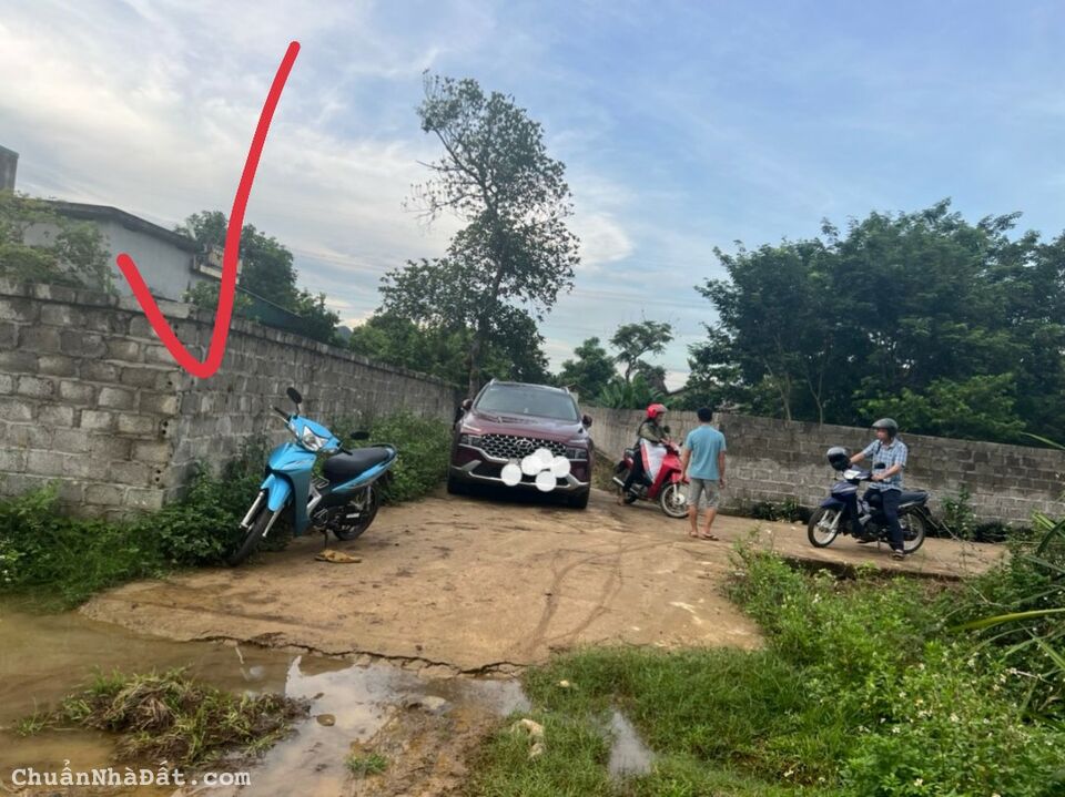 Duy nhất 1 lô gần 90m full thổ cư,ô tô vào đất,chỉ 245 triệu, gần FLC Yên Thủy,cách QL 12B chì 50m