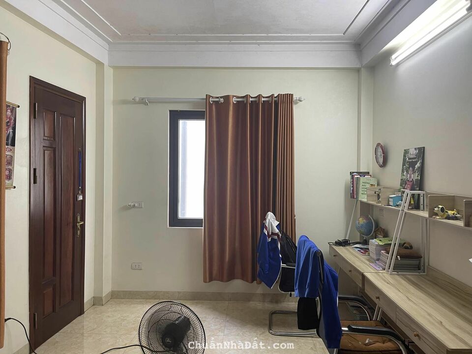 Hiếm có khó tìm kvHai Bà Trưng. Nhà riêng vị trí góc, mt 5m, 2 thoáng, kd hay ở đều thuận