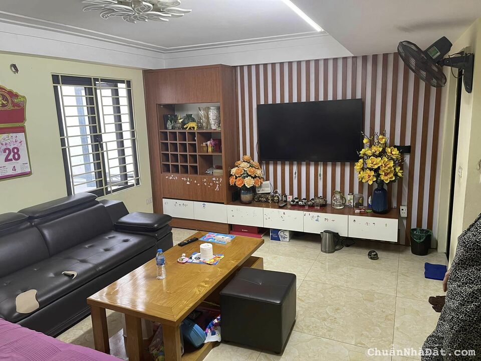 Hiếm có khó tìm kvHai Bà Trưng. Nhà riêng vị trí góc, mt 5m, 2 thoáng, kd hay ở đều thuận