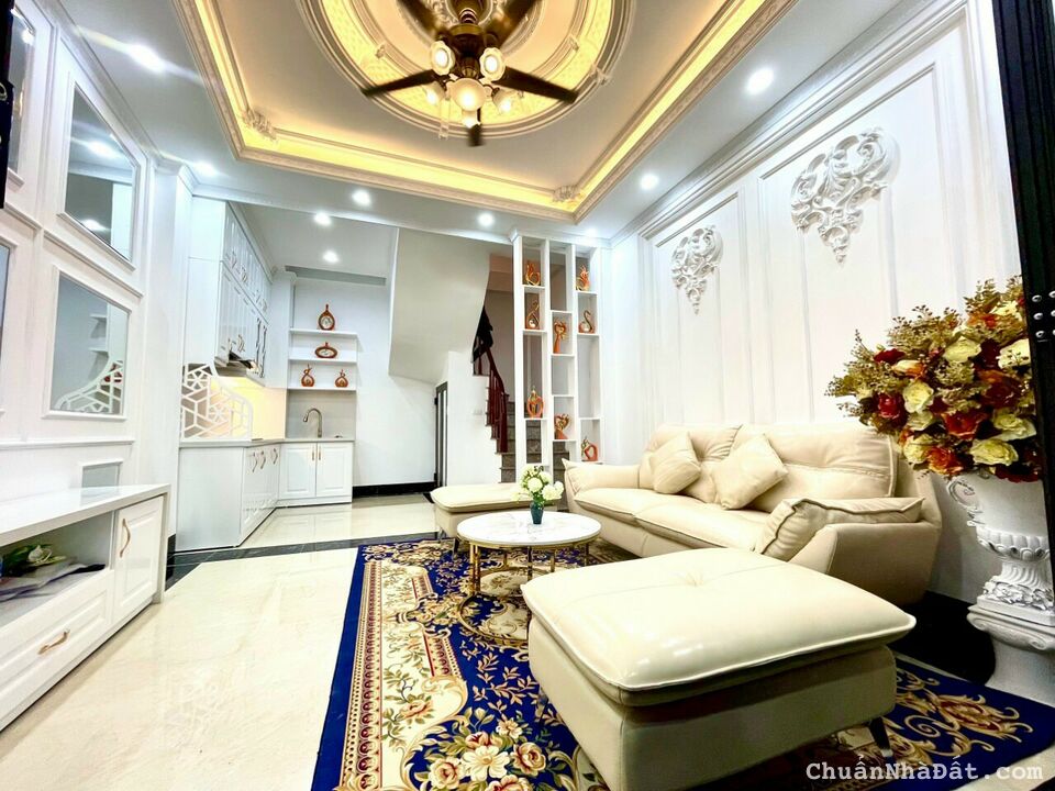 Tìm chủ mới cho nhà 5T khu vực Đống Đa, ngõ thông. Hàng hiếm. Kinh doanh hay ở đều tốt