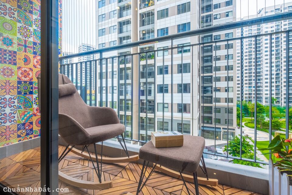 Bán gấp Vinhomes Ocean Park, 55m2, 2PN, ban công đẹp mát, 1.7 tỷ bao sang tên