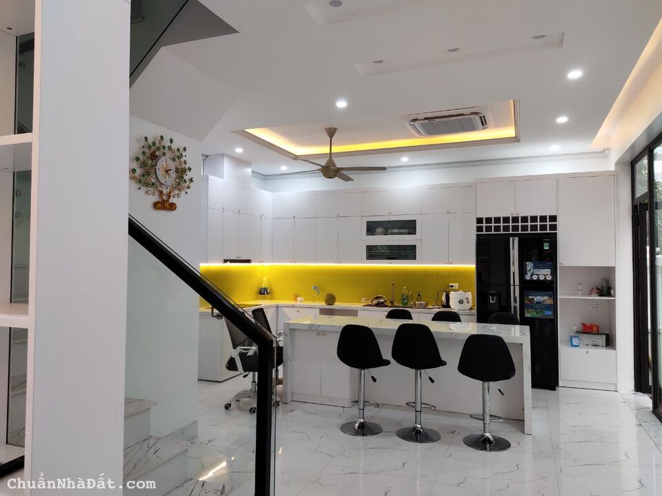 Chính chủ cho thuê Biệt thự SH6 vào được luôn hoàn thiện theo chủ đầu tư